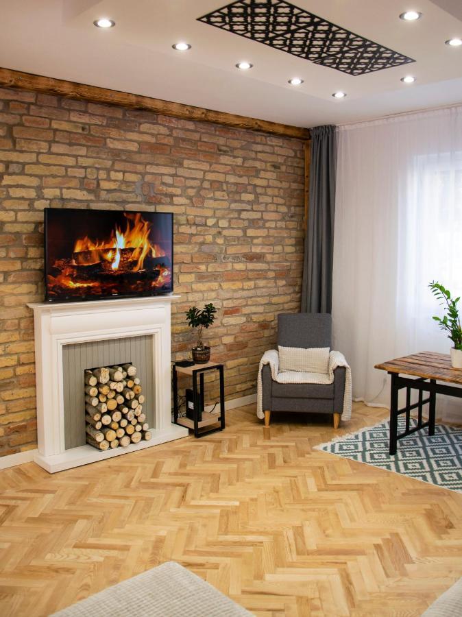Season One Apartman Сегед Екстер'єр фото